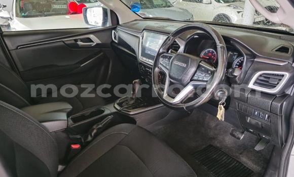 Nunua Ilio tumika Isuzu D-MAX Nyeupe Gari ndani ya Maputo nchini Maputo Nunua Ilio tumika Isuzu D-MAX Nyeupe Gari ndani ya Maputo nchini Maputo
