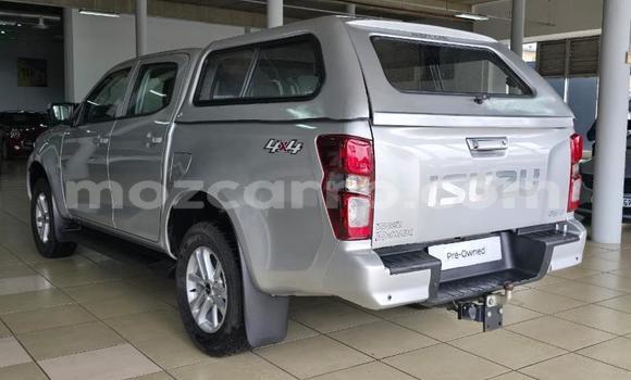 Nunua Ilio tumika Isuzu D-MAX Nyeupe Gari ndani ya Maputo nchini Maputo Nunua Ilio tumika Isuzu D-MAX Nyeupe Gari ndani ya Maputo nchini Maputo
