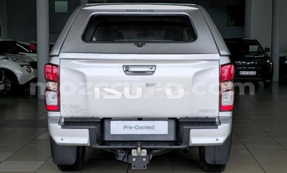 Nunua Ilio tumika Isuzu D-MAX Nyeupe Gari ndani ya Maputo nchini Maputo Nunua Ilio tumika Isuzu D-MAX Nyeupe Gari ndani ya Maputo nchini Maputo