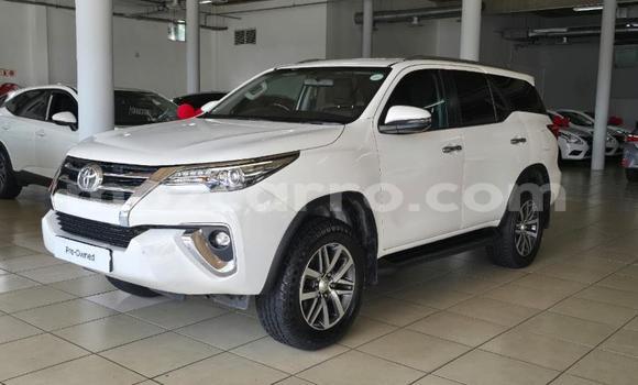 Comprar Usado Toyota Fortuner Branco Carro em Maputo em Maputo Comprar Usado Toyota Fortuner Branco Carro em Maputo em Maputo