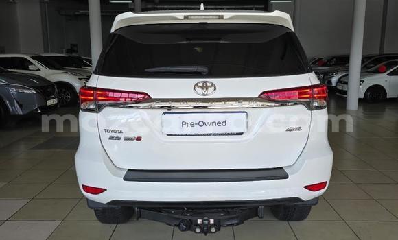Comprar Usado Toyota Fortuner Branco Carro em Maputo em Maputo Comprar Usado Toyota Fortuner Branco Carro em Maputo em Maputo