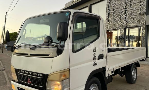 Comprar Novo Mitsubishi Canter Branco Caminhão em Maputo em Maputo Comprar Novo Mitsubishi Canter Branco Caminhão em Maputo em Maputo