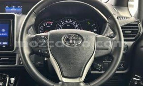 Comprar Usado Toyota Noah Prata Carro em Maputo em Maputo Comprar Usado Toyota Noah Prata Carro em Maputo em Maputo