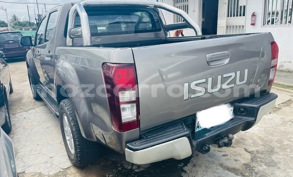 Comprar Usado Isuzu D-MAX De outros Carro em Maputo em Maputo Comprar Usado Isuzu D-MAX De outros Carro em Maputo em Maputo