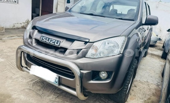 Comprar Usado Isuzu D-MAX De outros Carro em Maputo em Maputo Comprar Usado Isuzu D-MAX De outros Carro em Maputo em Maputo