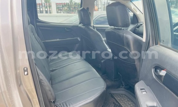 Comprar Usado Isuzu D-MAX De outros Carro em Maputo em Maputo Comprar Usado Isuzu D-MAX De outros Carro em Maputo em Maputo