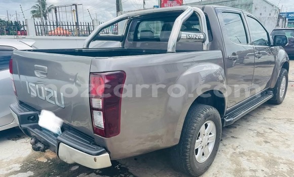 Comprar Usado Isuzu D-MAX De outros Carro em Maputo em Maputo Comprar Usado Isuzu D-MAX De outros Carro em Maputo em Maputo
