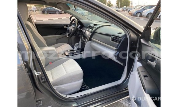 Tenga Imported Toyota Camry Zvimwe Mota in Import - Dubai in Cabo Delgado Tenga Imported Toyota Camry Zvimwe Mota in Import - Dubai in Cabo Delgado