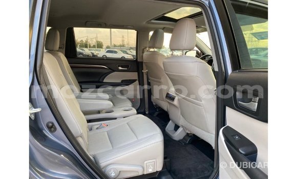 Tenga Imported Toyota Highlander Bhuruu Mota in Import - Dubai in Cabo Delgado Tenga Imported Toyota Highlander Bhuruu Mota in Import - Dubai in Cabo Delgado