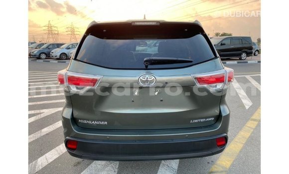 Comprar Importar Toyota Highlander Verde Carro em Import - Dubai em Cabo Delgado Comprar Importar Toyota Highlander Verde Carro em Import - Dubai em Cabo Delgado