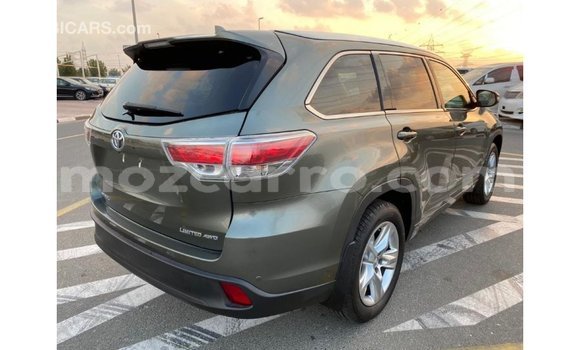 Comprar Importar Toyota Highlander Verde Carro em Import - Dubai em Cabo Delgado Comprar Importar Toyota Highlander Verde Carro em Import - Dubai em Cabo Delgado