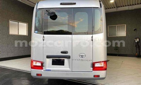 Nunua Ilio tumika Toyota Coaster Fedha Gari ndani ya Maputo nchini Maputo Nunua Ilio tumika Toyota Coaster Fedha Gari ndani ya Maputo nchini Maputo