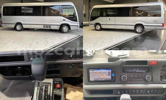 Nunua Ilio tumika Toyota Coaster Fedha Gari ndani ya Maputo nchini Maputo Nunua Ilio tumika Toyota Coaster Fedha Gari ndani ya Maputo nchini Maputo