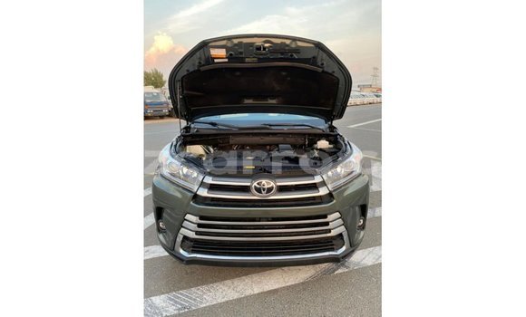 Comprar Importar Toyota Highlander Verde Carro em Import - Dubai em Cabo Delgado Comprar Importar Toyota Highlander Verde Carro em Import - Dubai em Cabo Delgado