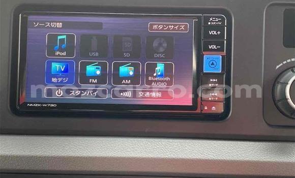 Nunua Ilio tumika Toyota Coaster Fedha Gari ndani ya Maputo nchini Maputo Nunua Ilio tumika Toyota Coaster Fedha Gari ndani ya Maputo nchini Maputo