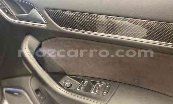 Comprar Usado Audi RS Q3 Branco Carro em Maputo em Maputo Comprar Usado Audi RS Q3 Branco Carro em Maputo em Maputo