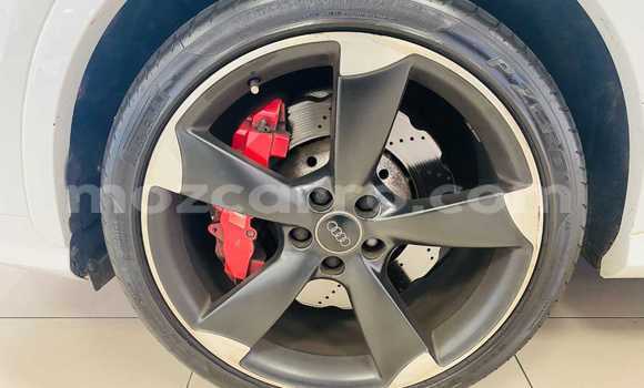 Comprar Usado Audi RS Q3 Branco Carro em Maputo em Maputo Comprar Usado Audi RS Q3 Branco Carro em Maputo em Maputo