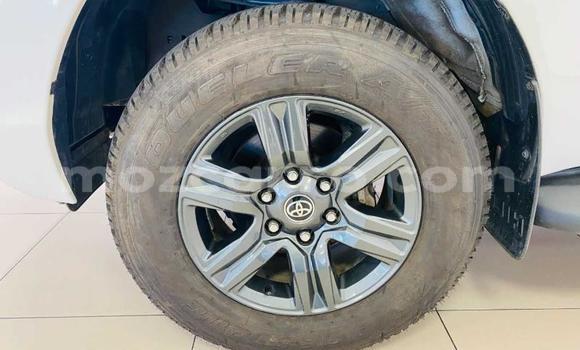 Comprar Usado Toyota Hilux Branco Carro em Maputo em Maputo Comprar Usado Toyota Hilux Branco Carro em Maputo em Maputo