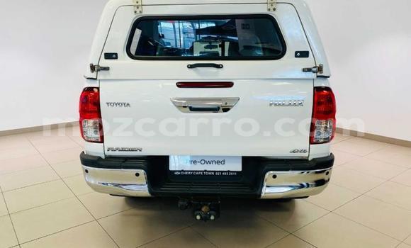 Comprar Usado Toyota Hilux Branco Carro em Maputo em Maputo Comprar Usado Toyota Hilux Branco Carro em Maputo em Maputo