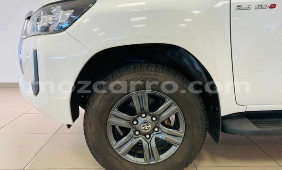 Comprar Usado Toyota Hilux Branco Carro em Maputo em Maputo Comprar Usado Toyota Hilux Branco Carro em Maputo em Maputo