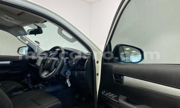Comprar Usado Toyota Hilux Branco Carro em Maputo em Maputo Comprar Usado Toyota Hilux Branco Carro em Maputo em Maputo