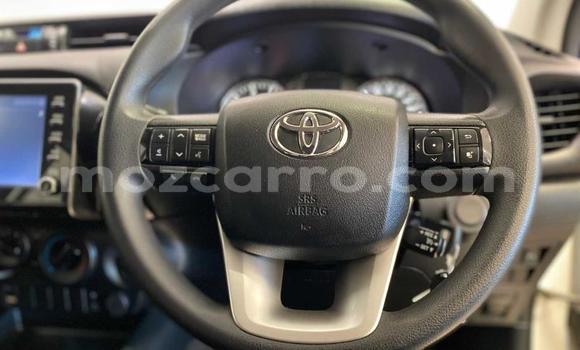 Comprar Usado Toyota Hilux Branco Carro em Maputo em Maputo Comprar Usado Toyota Hilux Branco Carro em Maputo em Maputo