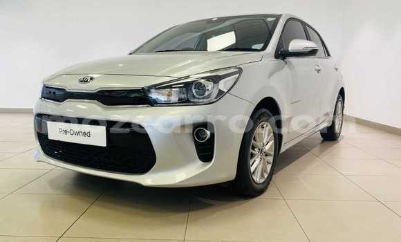 Comprar Usado Kia Rio Branco Carro em Maputo em Maputo