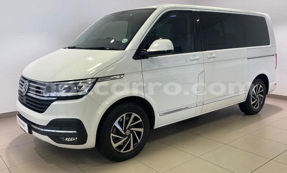 Buy Used Volkswagen Caravelle White Car in Maputo in Maputo Buy Used Volkswagen Caravelle White Car in Maputo in Maputo