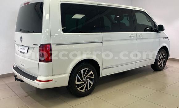 Buy Used Volkswagen Caravelle White Car in Maputo in Maputo Buy Used Volkswagen Caravelle White Car in Maputo in Maputo