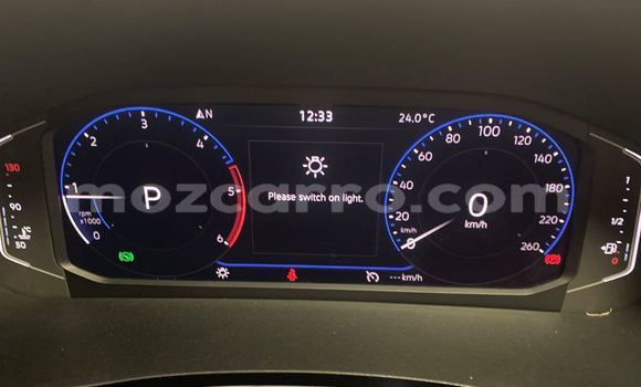 Buy Used Volkswagen Caravelle White Car in Maputo in Maputo Buy Used Volkswagen Caravelle White Car in Maputo in Maputo