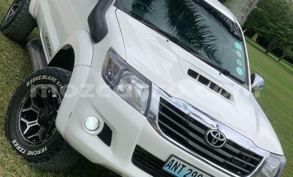 Comprar Novo Toyota Hilux Branco Carro em Maputo em Maputo Comprar Novo Toyota Hilux Branco Carro em Maputo em Maputo