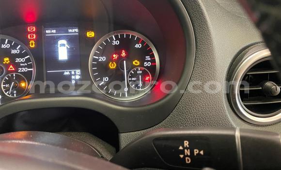 Nunua Ilio tumika Mercedes‒Benz Vito Fedha Gari ndani ya Maputo nchini Maputo Nunua Ilio tumika Mercedes‒Benz Vito Fedha Gari ndani ya Maputo nchini Maputo