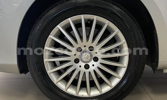 Nunua Ilio tumika Mercedes‒Benz Vito Fedha Gari ndani ya Maputo nchini Maputo Nunua Ilio tumika Mercedes‒Benz Vito Fedha Gari ndani ya Maputo nchini Maputo