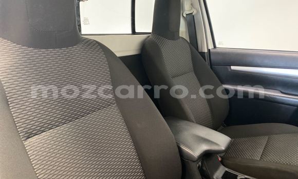 Comprar Usado Toyota Hilux Branco Carro em Maputo em Maputo Comprar Usado Toyota Hilux Branco Carro em Maputo em Maputo