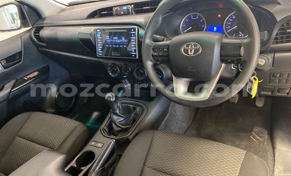 Comprar Usado Toyota Hilux Branco Carro em Maputo em Maputo Comprar Usado Toyota Hilux Branco Carro em Maputo em Maputo