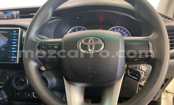 Comprar Usado Toyota Hilux Branco Carro em Maputo em Maputo Comprar Usado Toyota Hilux Branco Carro em Maputo em Maputo
