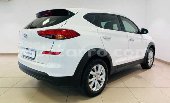 Buy Used Hyundai Tucson White Car in Maputo in Maputo Buy Used Hyundai Tucson White Car in Maputo in Maputo