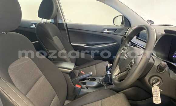 Buy Used Hyundai Tucson White Car in Maputo in Maputo Buy Used Hyundai Tucson White Car in Maputo in Maputo