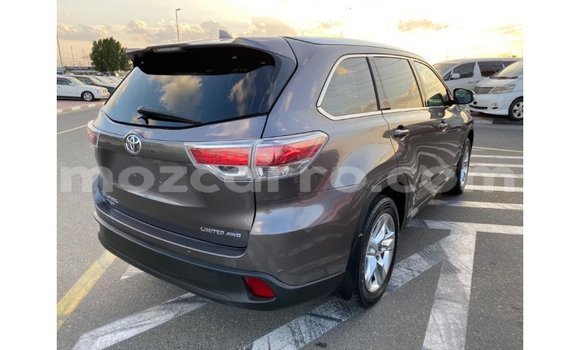 Tenga Imported Toyota Highlander Zvimwe Mota in Import - Dubai in Cabo Delgado Tenga Imported Toyota Highlander Zvimwe Mota in Import - Dubai in Cabo Delgado