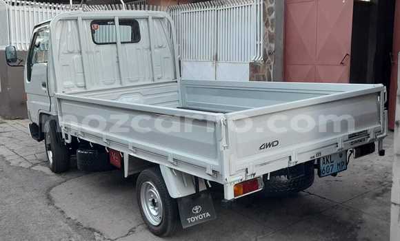 Tenga Itsva Toyota HiAce Chena Rori in Maputo in Maputo Tenga Itsva Toyota HiAce Chena Rori in Maputo in Maputo