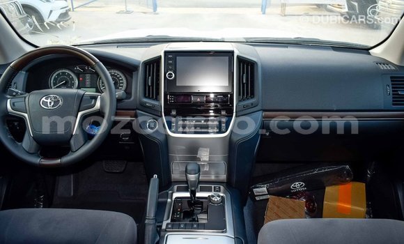 Tenga Imported Toyota Land Cruiser Chena Mota in Import - Dubai in Cabo Delgado Tenga Imported Toyota Land Cruiser Chena Mota in Import - Dubai in Cabo Delgado