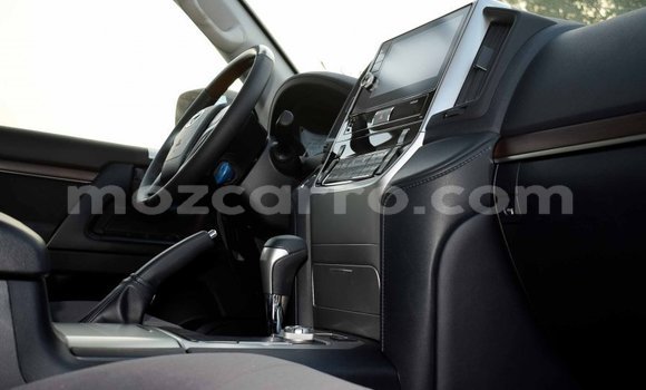 Tenga Imported Toyota Land Cruiser Chena Mota in Import - Dubai in Cabo Delgado Tenga Imported Toyota Land Cruiser Chena Mota in Import - Dubai in Cabo Delgado