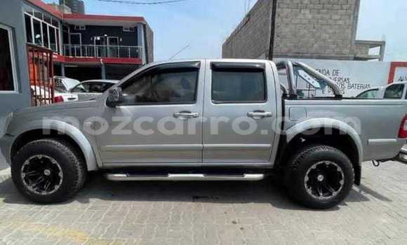 Comprar Usado Isuzu KB Prata Carro em Maputo em Maputo Comprar Usado Isuzu KB Prata Carro em Maputo em Maputo