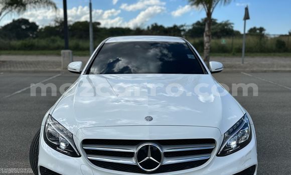 Comprar Usado Mercedes‒Benz C-Class Branco Carro em Maputo em Maputo