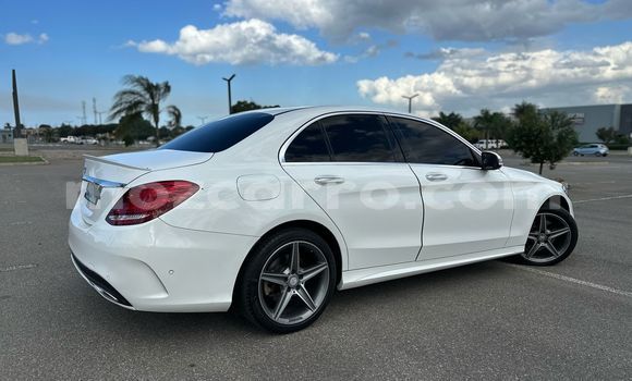 Comprar Usado Mercedes‒Benz C-Class Branco Carro em Maputo em Maputo Comprar Usado Mercedes‒Benz C-Class Branco Carro em Maputo em Maputo