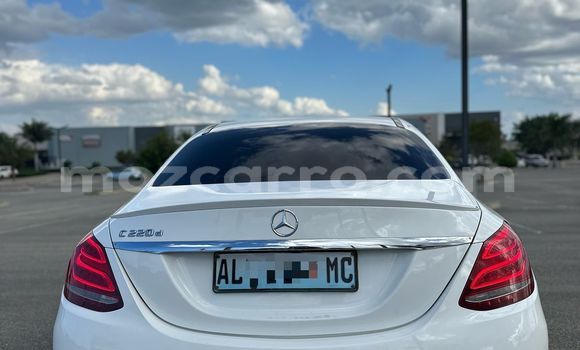 Comprar Usado Mercedes‒Benz C-Class Branco Carro em Maputo em Maputo Comprar Usado Mercedes‒Benz C-Class Branco Carro em Maputo em Maputo