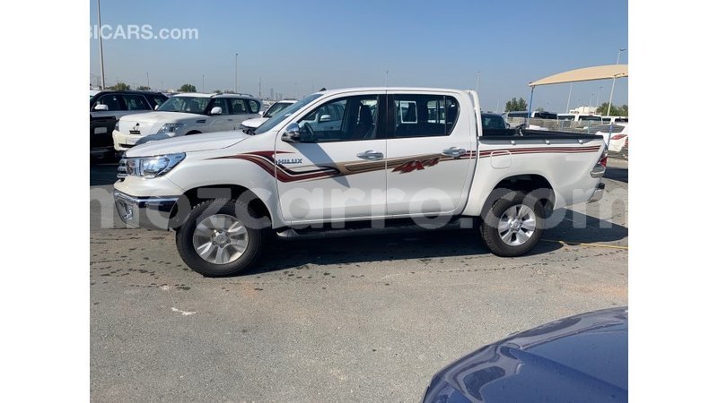 Big with watermark toyota hilux cabo delgado import dubai 6109