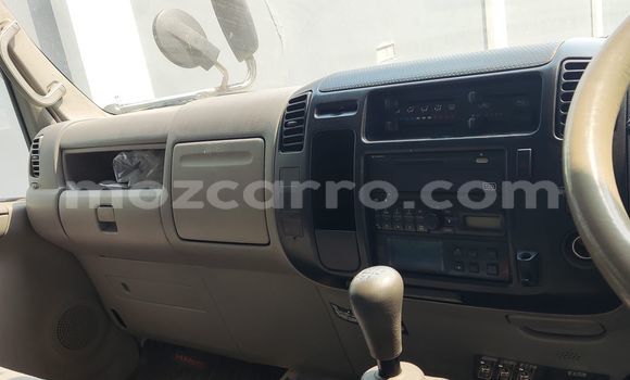 Comprar Usado Hino Ranger Branco Caminhão em Maputo em Maputo Comprar Usado Hino Ranger Branco Caminhão em Maputo em Maputo