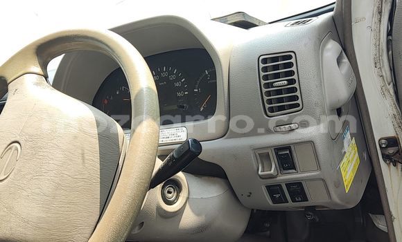 Comprar Usado Hino Ranger Branco Caminhão em Maputo em Maputo Comprar Usado Hino Ranger Branco Caminhão em Maputo em Maputo