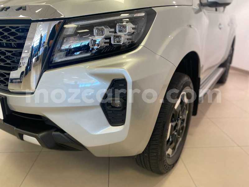 Big with watermark nissan navara maputo maputo 38764